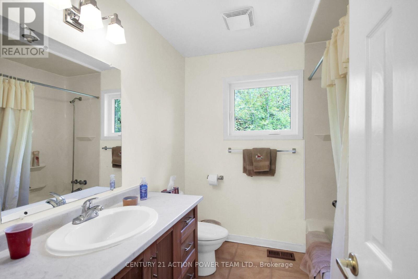 5658 Marlene Cr Crescent, Ottawa, Ontario  K0A 2W0 - Photo 17 - X12454363