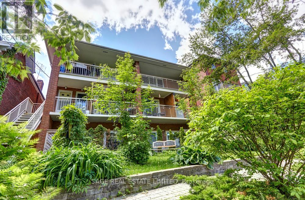 B - 222 KENILWORTH AVENUE, Toronto, Ontario