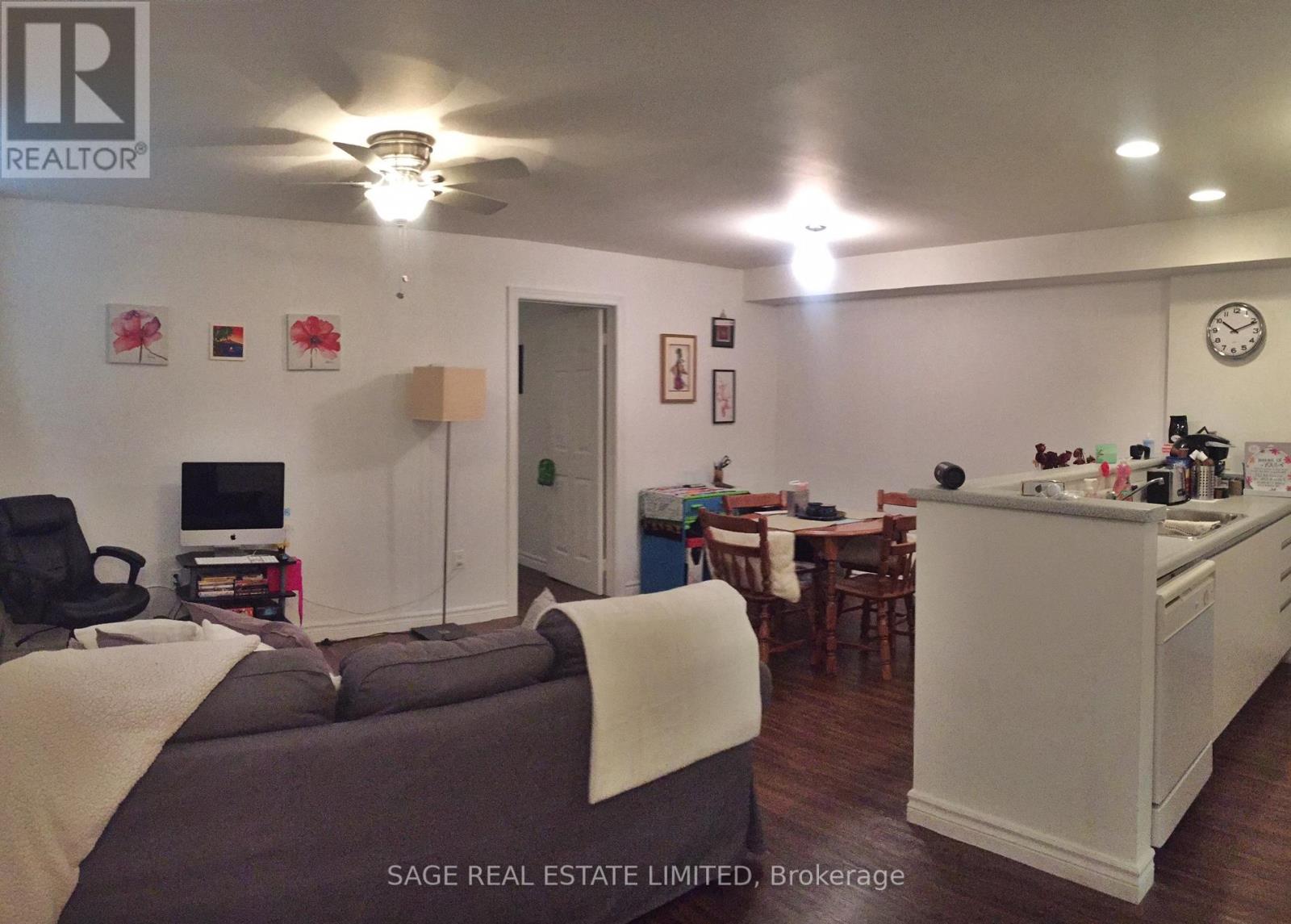B - 222 Kenilworth Avenue, Toronto, Ontario  M4L 3S6 - Photo 2 - E12454181