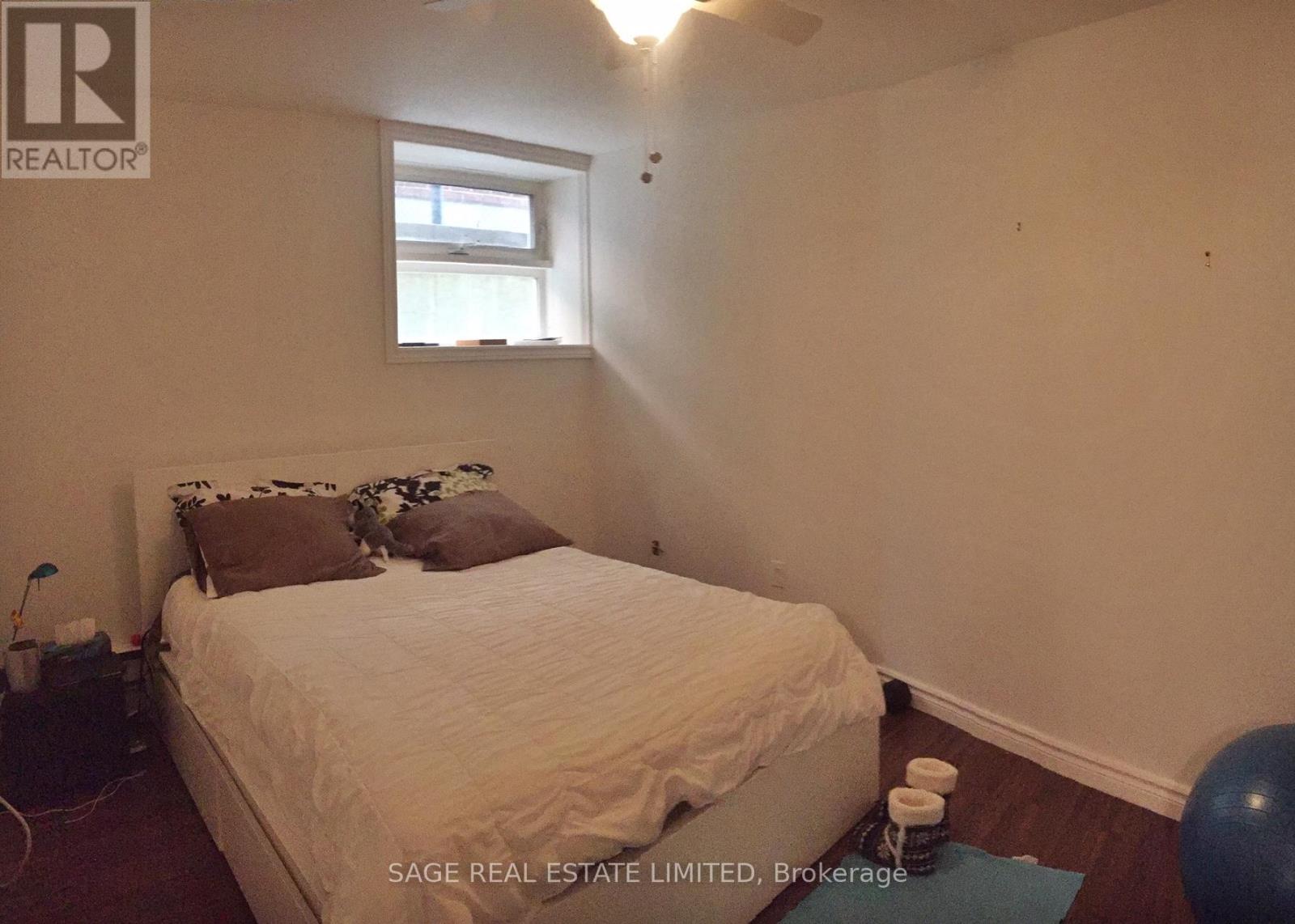 B - 222 Kenilworth Avenue, Toronto, Ontario  M4L 3S6 - Photo 5 - E12454181