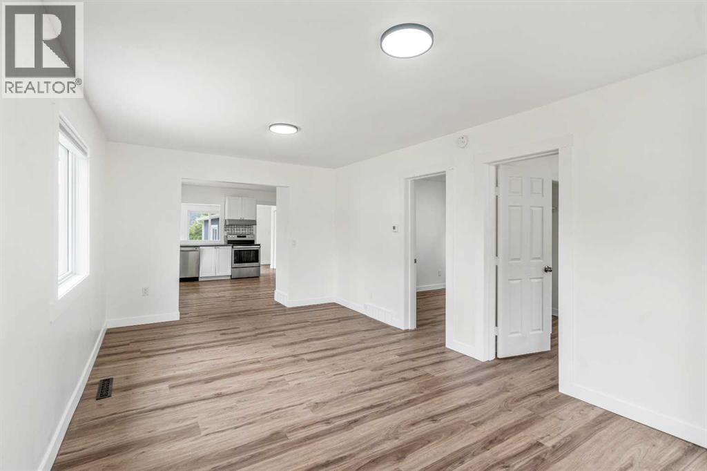 Property at 21546 27 Avenue image 5