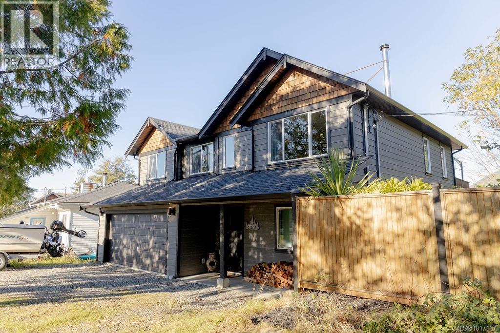 1301 Pine Rd, Ucluelet, British Columbia  V0R 3A0 - Photo 2 - 1017167