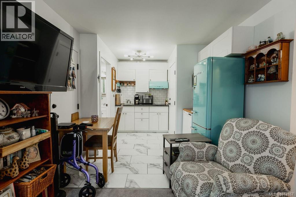 1301 Pine Rd, Ucluelet, British Columbia  V0R 3A0 - Photo 45 - 1017167
