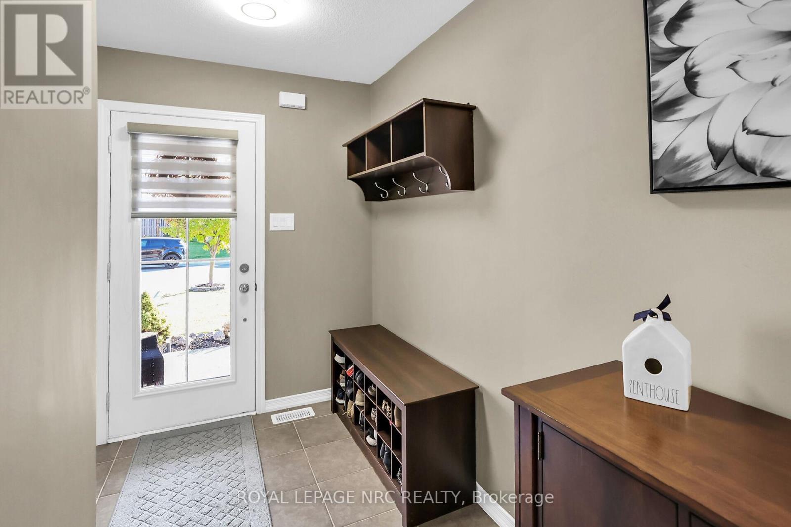 8681 Dogwood Crescent, Niagara Falls, Ontario  L2H 0K9 - Photo 17 - X12454222