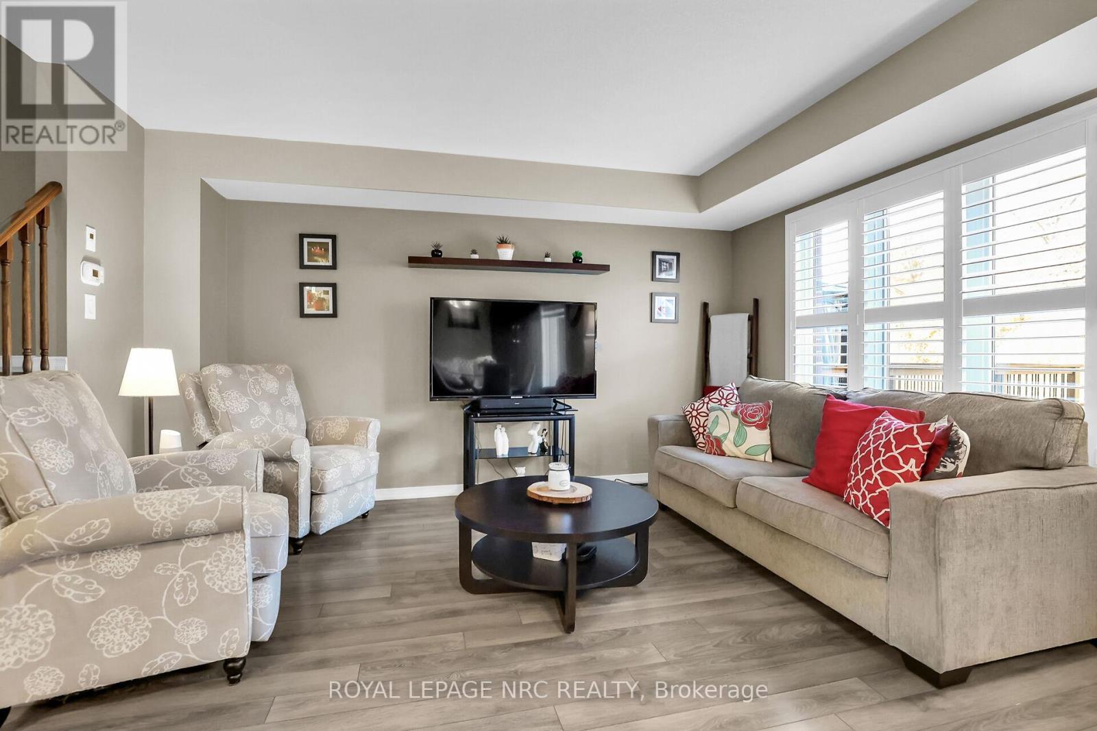 8681 Dogwood Crescent, Niagara Falls, Ontario  L2H 0K9 - Photo 8 - X12454222