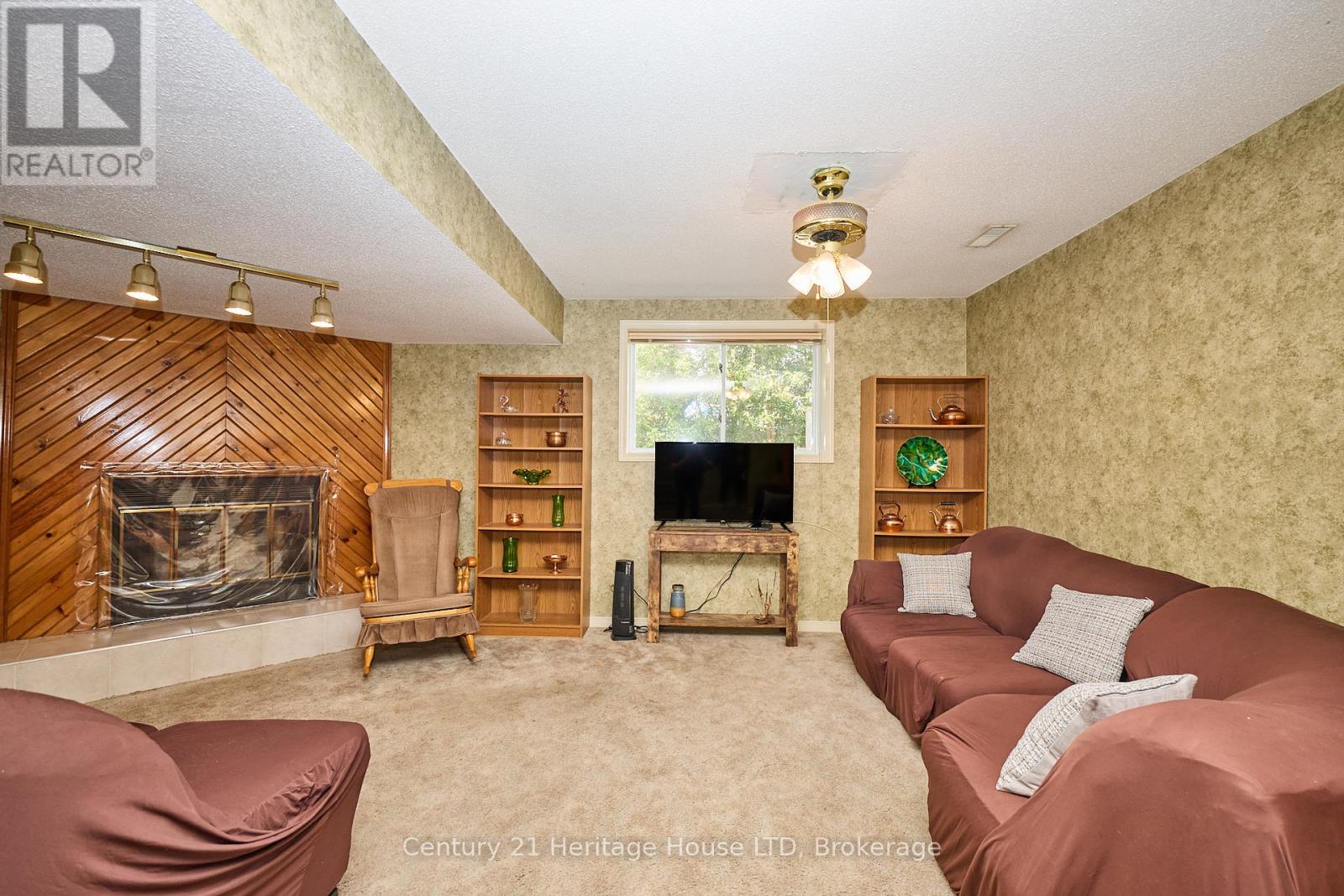 70 Dodds Court, Fort Erie, Ontario  L2A 5Z2 - Photo 17 - X12454287
