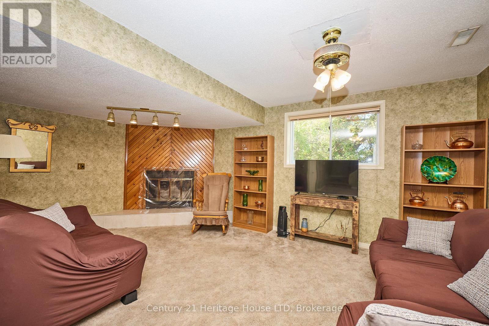 70 Dodds Court, Fort Erie, Ontario  L2A 5Z2 - Photo 18 - X12454287