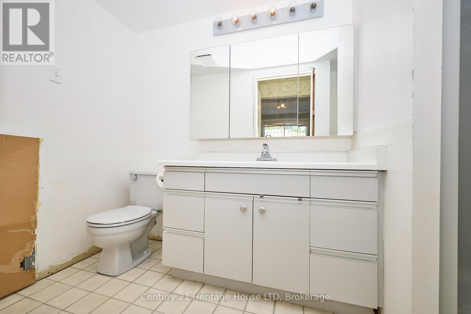 70 Dodds Court, Fort Erie, Ontario  L2A 5Z2 - Photo 20 - X12454287
