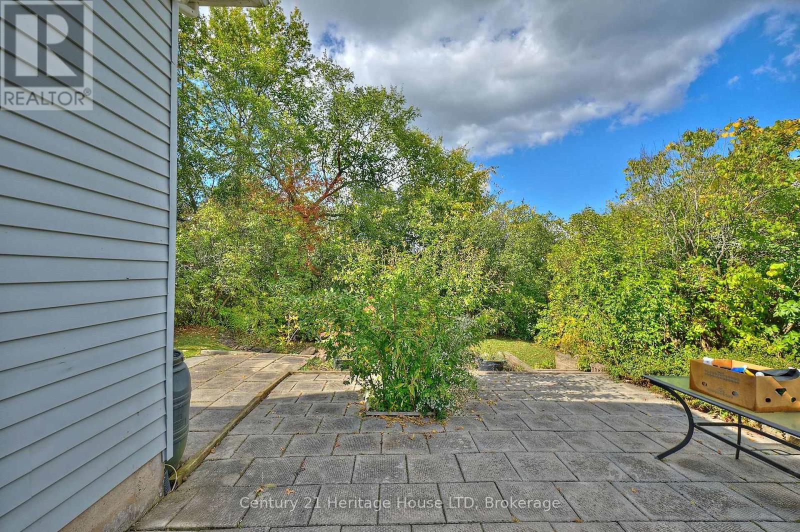70 Dodds Court, Fort Erie, Ontario  L2A 5Z2 - Photo 23 - X12454287