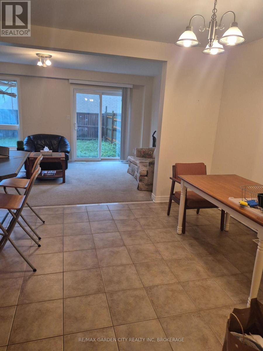 27 Natalie Court, Thorold, Ontario  L2V 5C6 - Photo 12 - X12454358