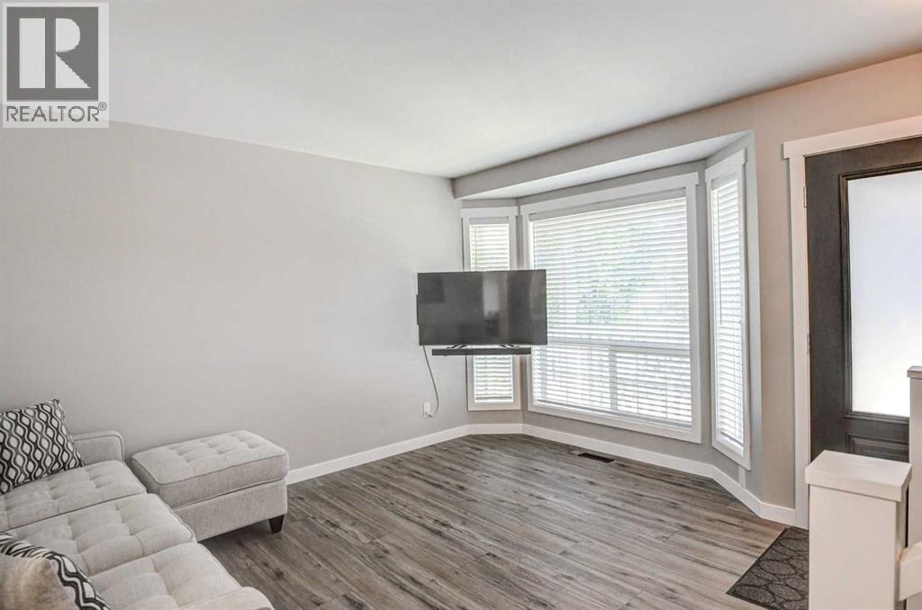 110 Hidden Hills Road Nw, Calgary, Alberta  T3A 5Y2 - Photo 3 - A2258925