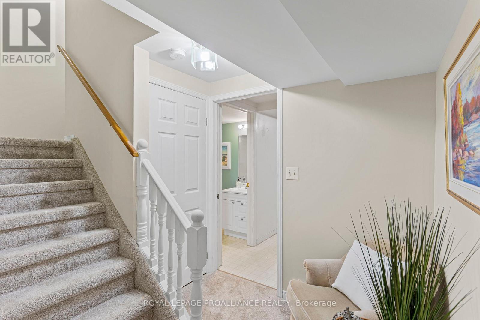 35 Country Club Place, Brockville, Ontario  K6V 6T6 - Photo 42 - X12454236