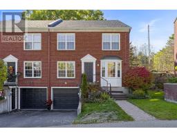 35 Country Club Place, Brockville, Ca