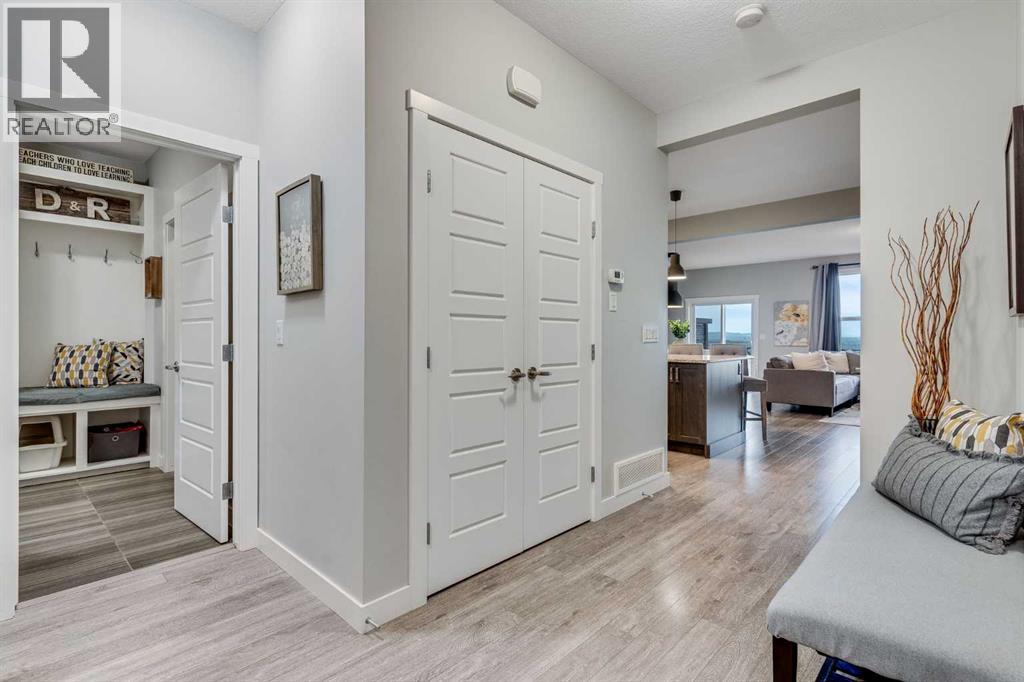 141 Williamstown Park Nw, Airdrie, Alberta  T4B 3Y8 - Photo 3 - A2263414
