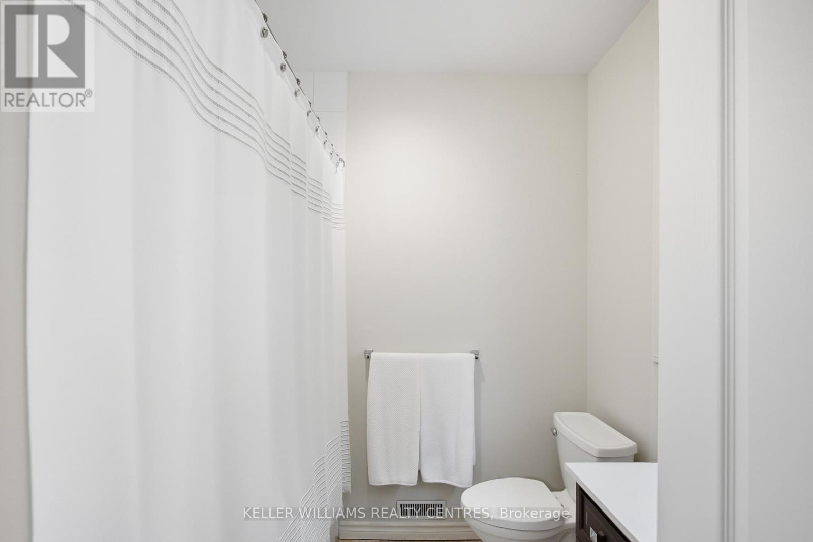 20173 Bathurst Street, East Gwillimbury (Holland Landing), Ontario  L9N 1N3 - Photo 18 - N12454120