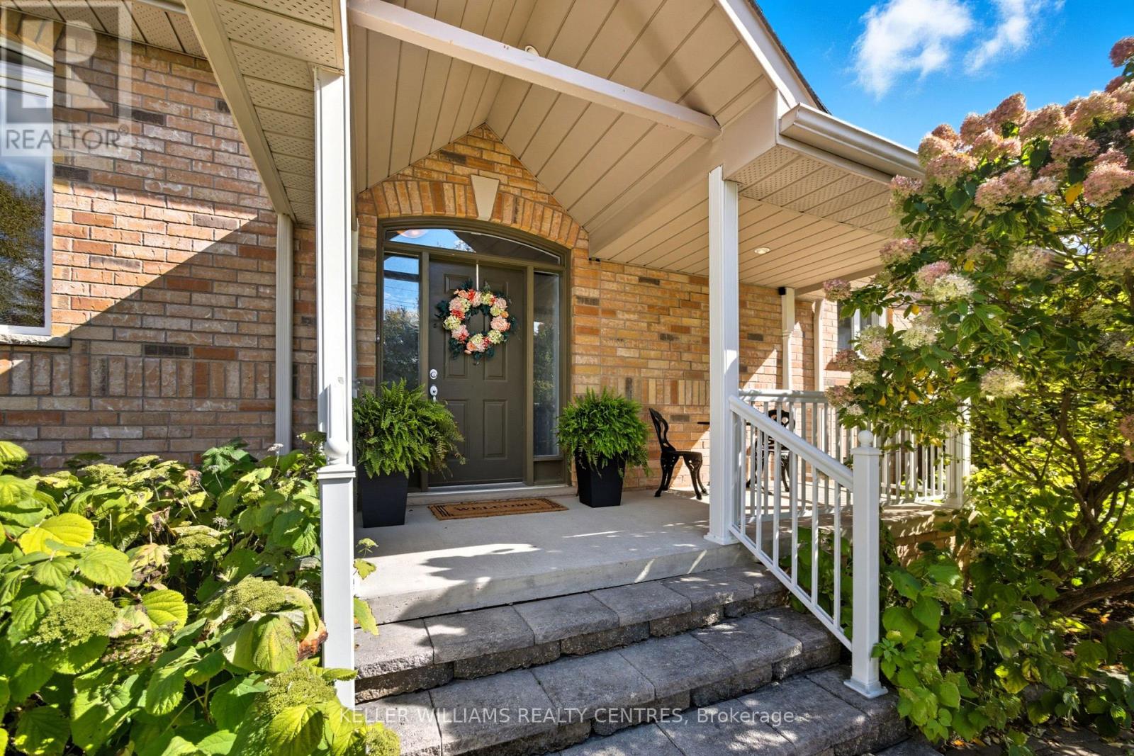 20173 Bathurst Street, East Gwillimbury (Holland Landing), Ontario  L9N 1N3 - Photo 4 - N12454120