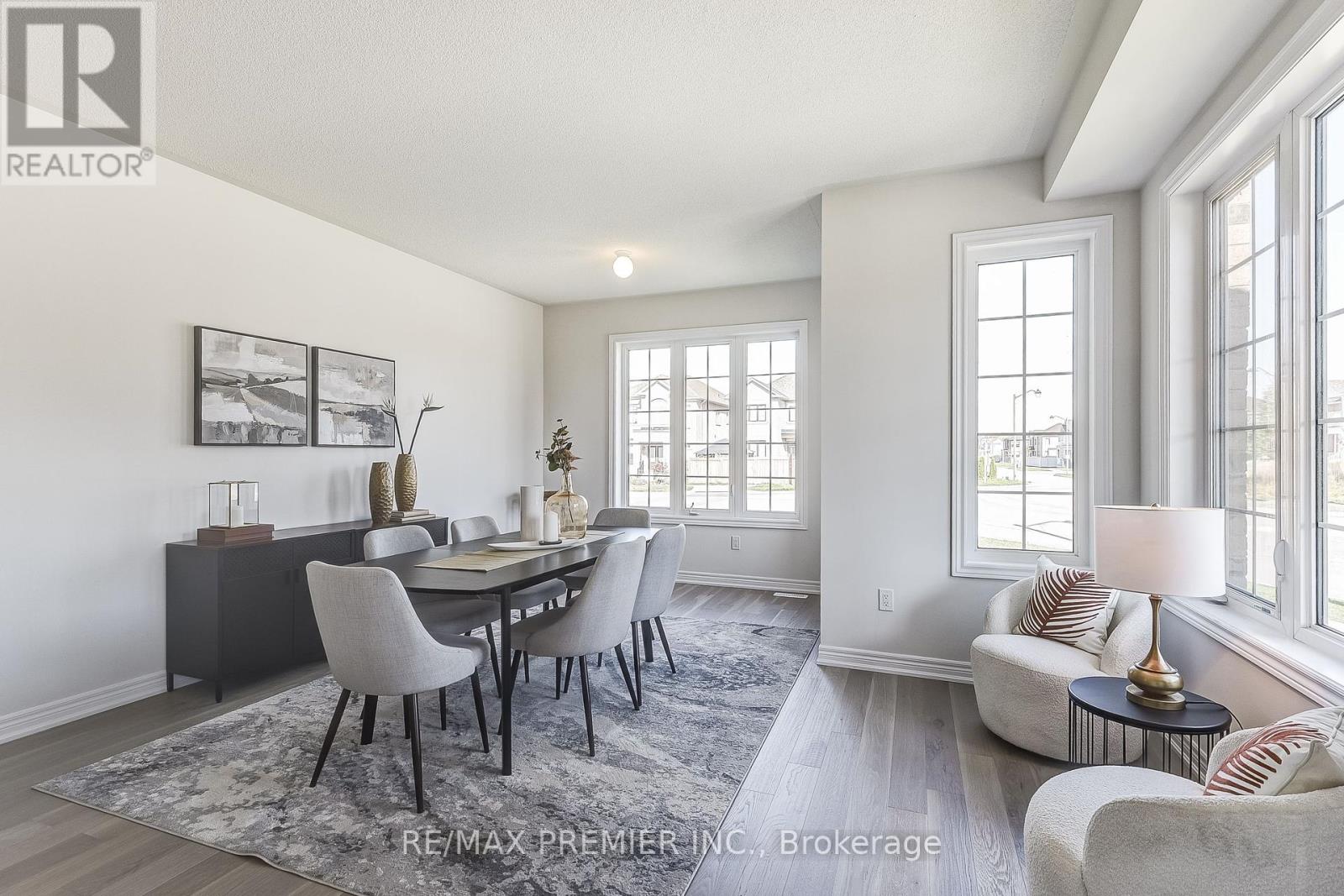 204 Sunnyridge Avenue, Whitchurch-Stouffville (Stouffville), Ontario  L4A 4W3 - Photo 12 - N12454142