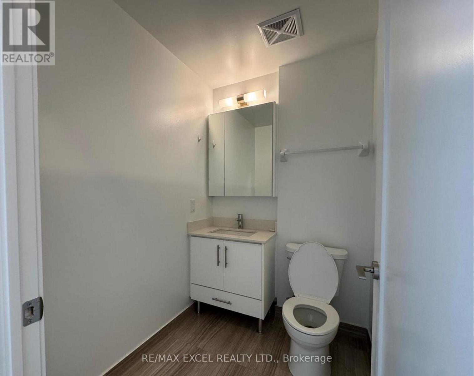 1204 - 95 Oneida Crescent, Richmond Hill, Ontario  L4B 0H5 - Photo 10 - N12454166