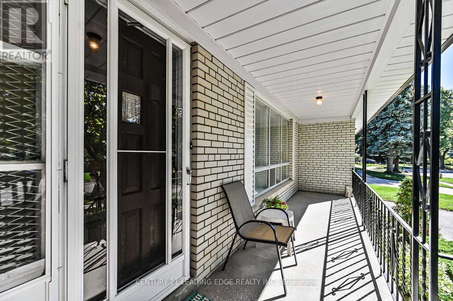 3 James Speight Road, Markham, Ontario  L3P 3G3 - Photo 5 - N12454168