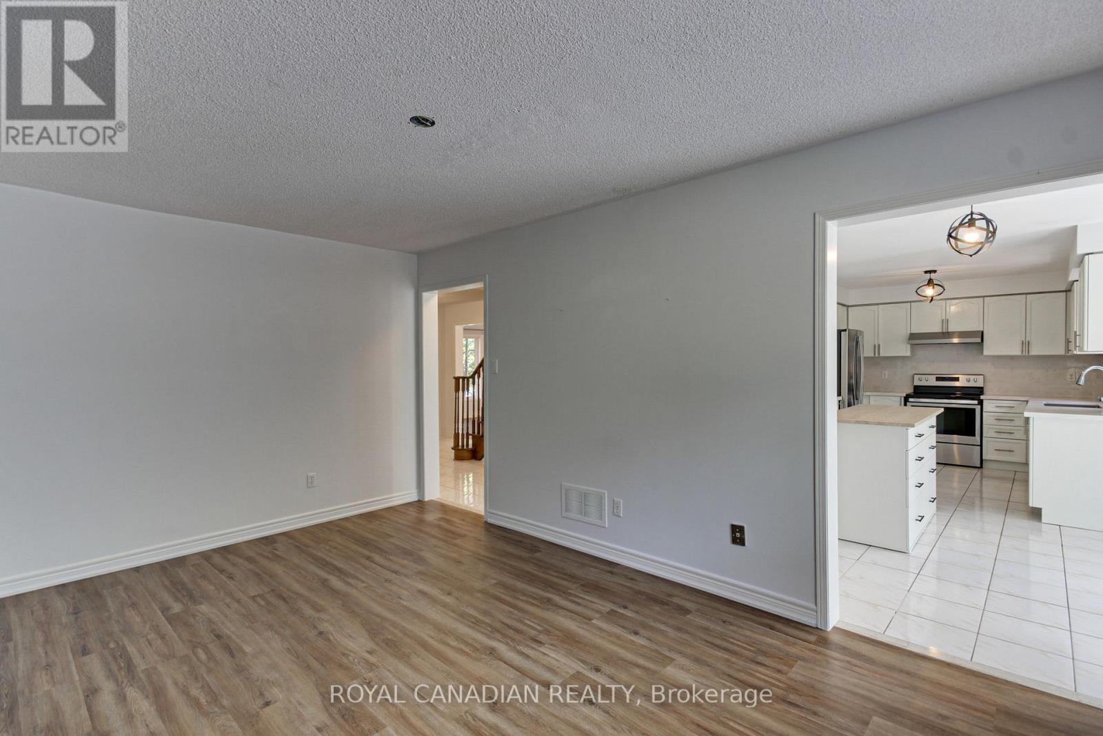 175 Rhodes Circle, Newmarket, Ontario  L3X 1V3 - Photo 21 - N12454171
