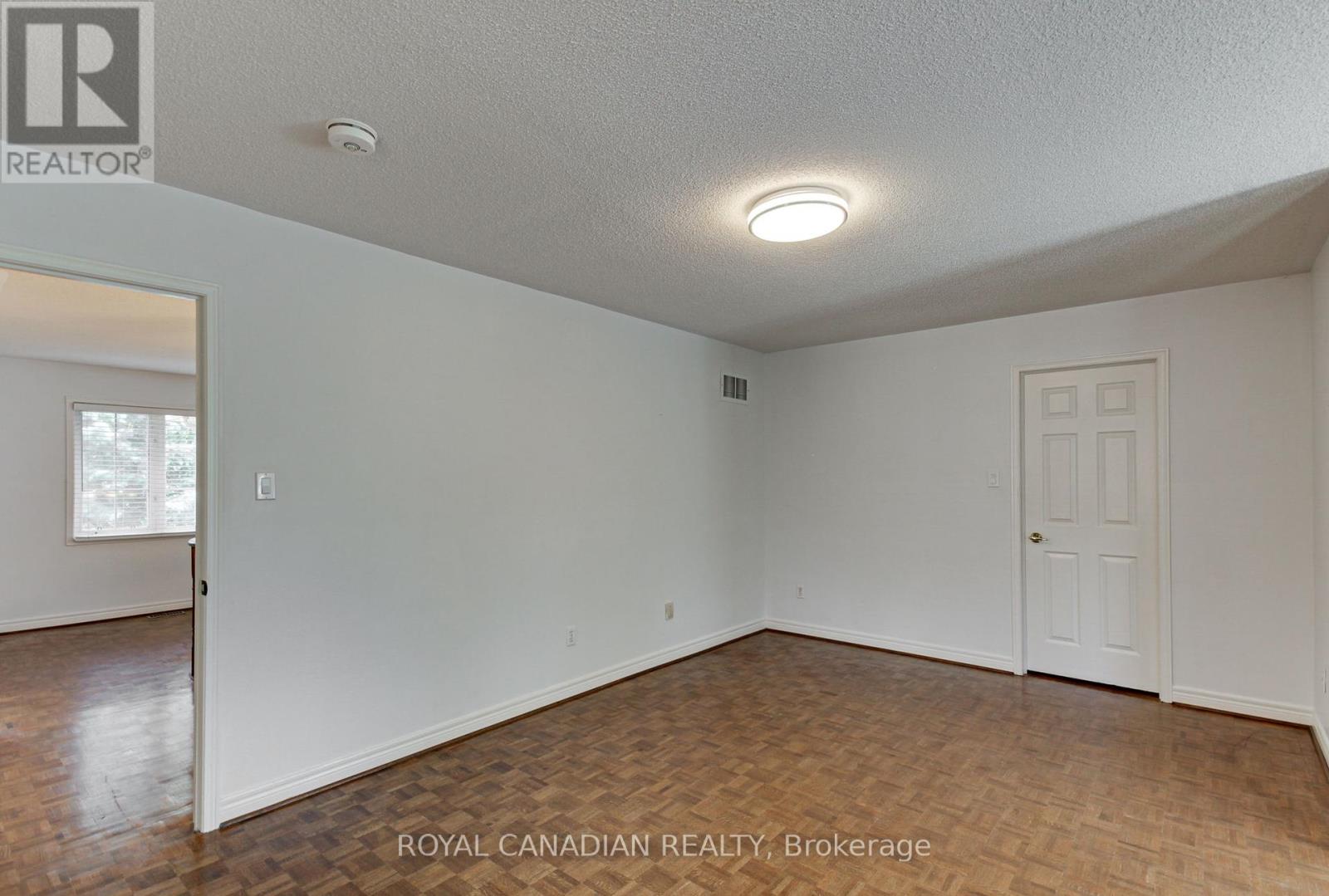 175 Rhodes Circle, Newmarket, Ontario  L3X 1V3 - Photo 32 - N12454171