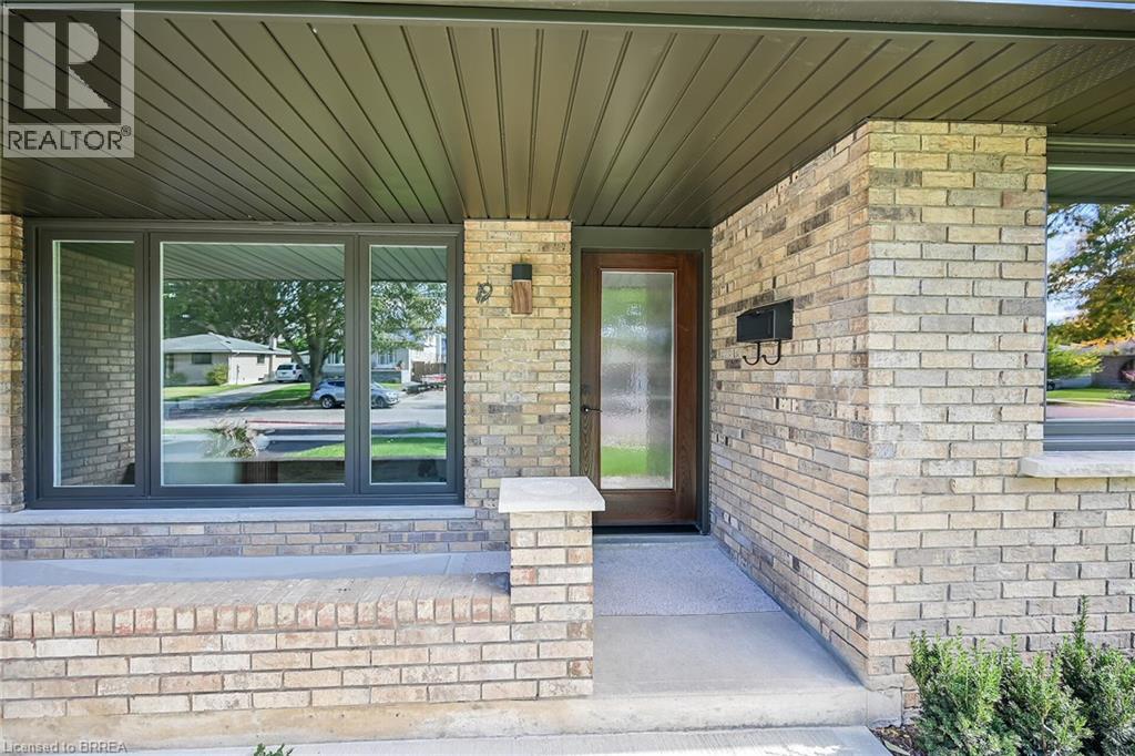19 Wildflower Lane, Brantford, Ontario  N3R 6B3 - Photo 3 - 40774861