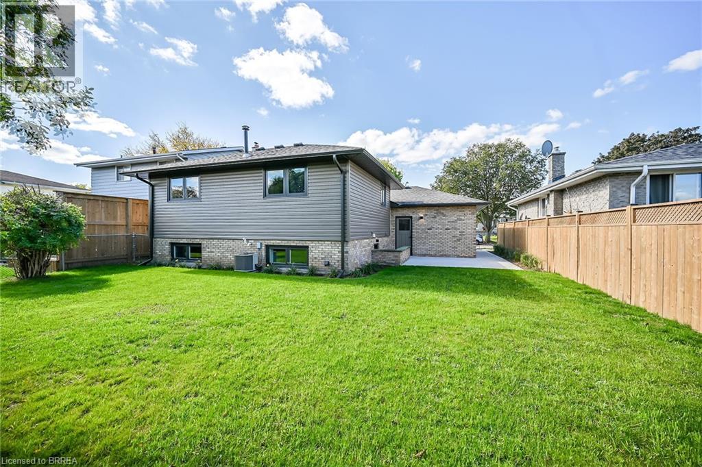 19 Wildflower Lane, Brantford, Ontario  N3R 6B3 - Photo 35 - 40774861