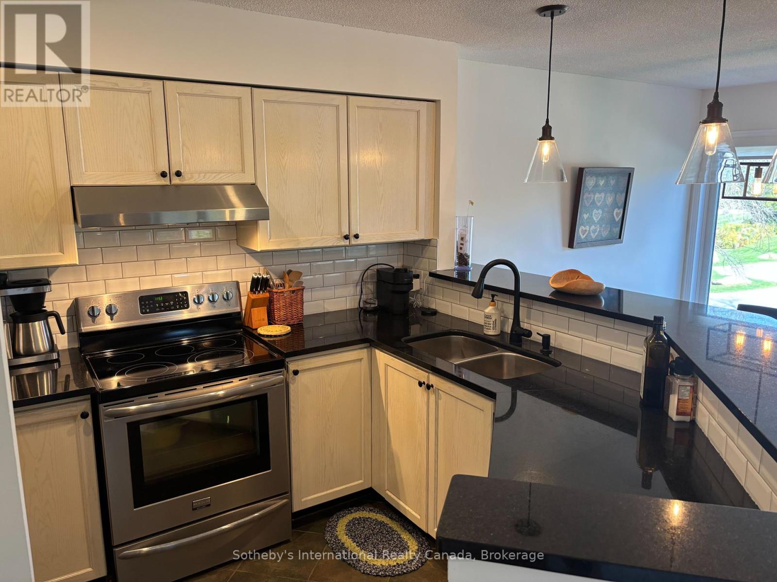 826 Suncrest Circle, Collingwood, Ontario  L9Y 5C7 - Photo 11 - S12454313