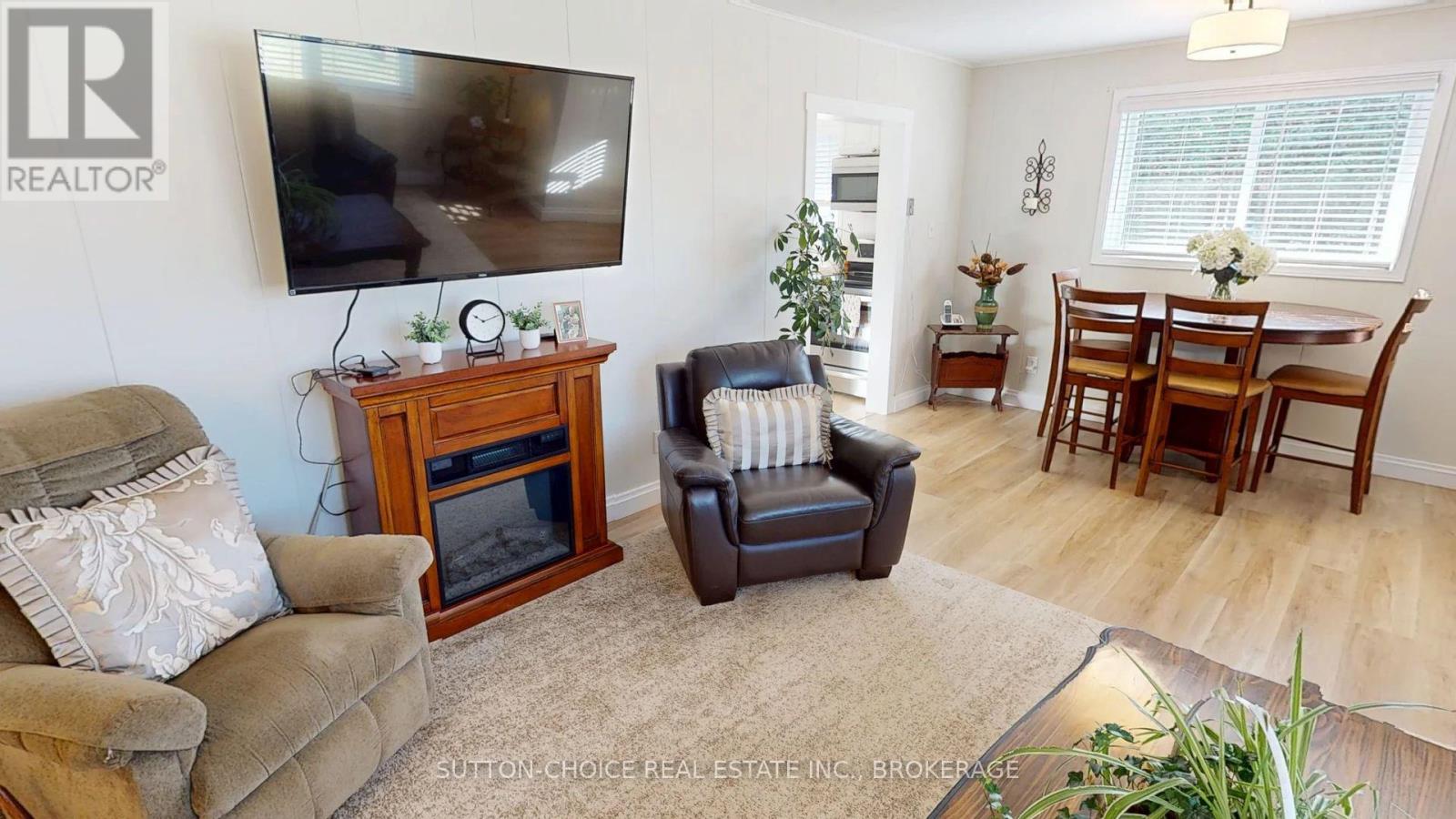 346 Main Street, Powassan, Ontario  P0H 1Z0 - Photo 12 - X12454362