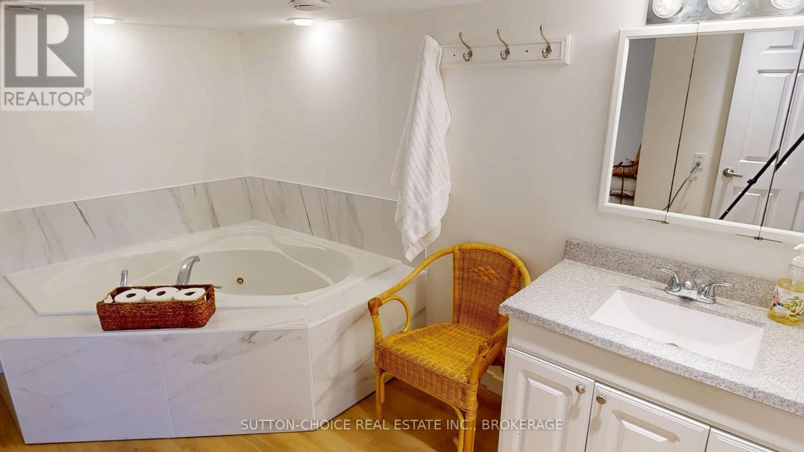 346 Main Street, Powassan, Ontario  P0H 1Z0 - Photo 42 - X12454362