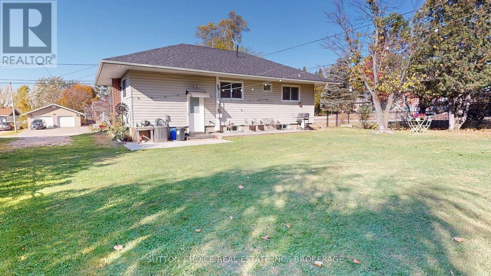 346 Main Street, Powassan, Ontario  P0H 1Z0 - Photo 8 - X12454362