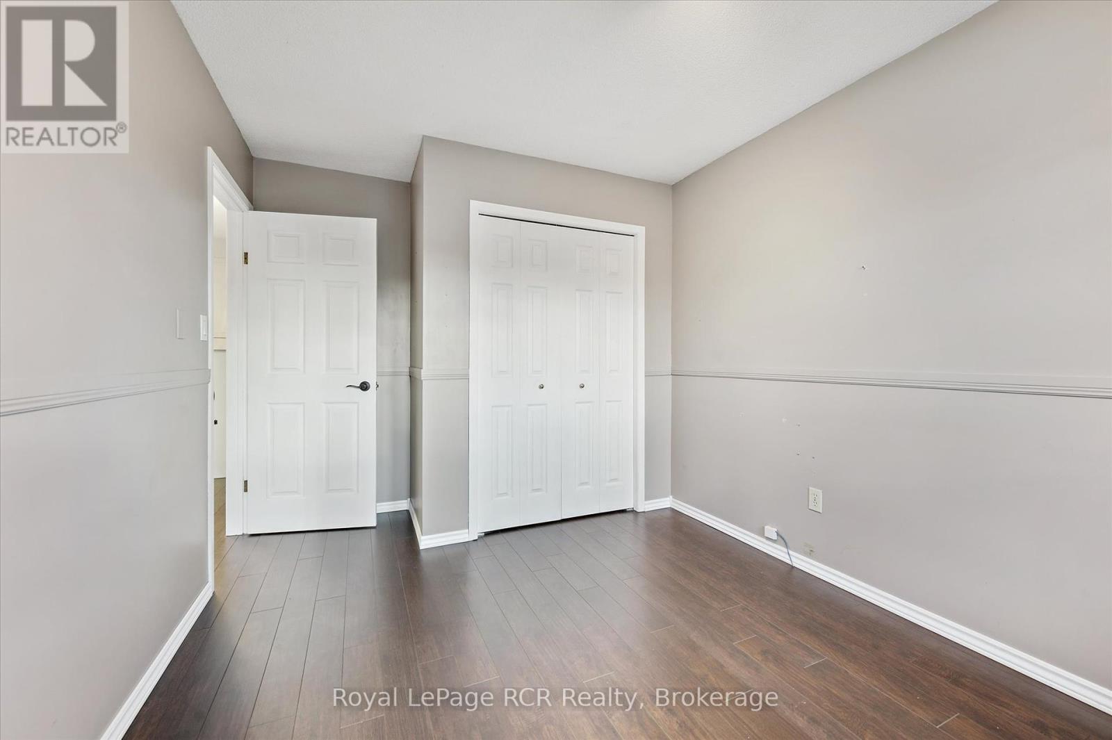 551 Oakview Crescent, Wellington North (Mount Forest), Ontario  N0G 2L2 - Photo 25 - X12454283