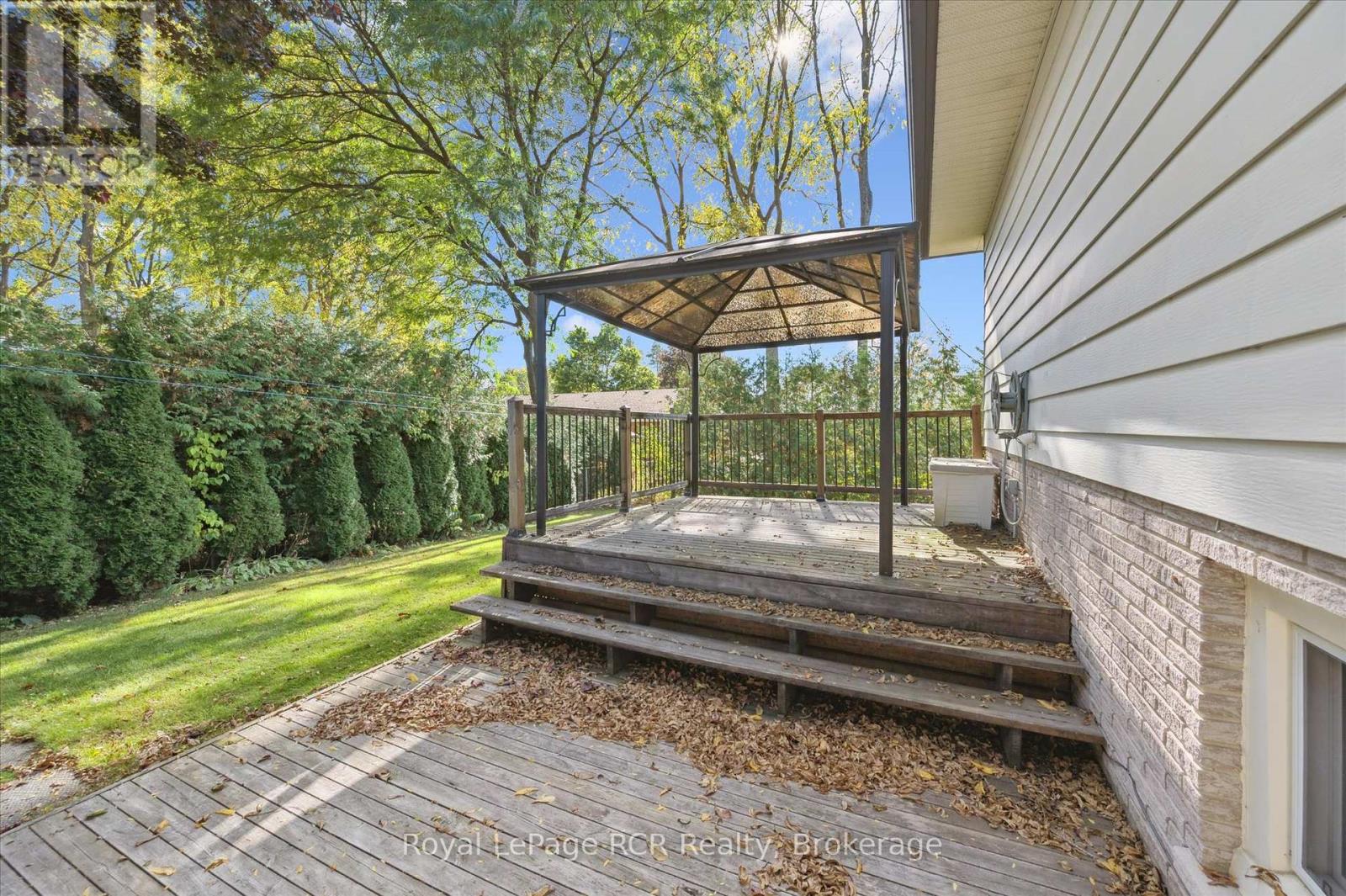 551 Oakview Crescent, Wellington North (Mount Forest), Ontario  N0G 2L2 - Photo 41 - X12454283