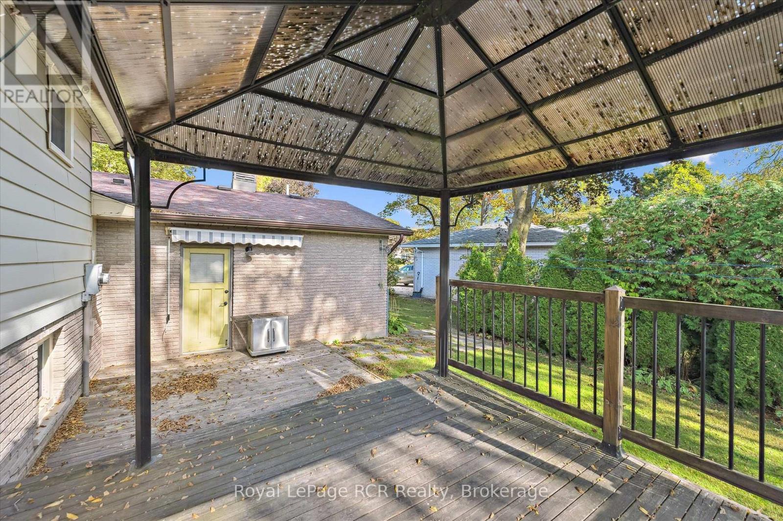 551 Oakview Crescent, Wellington North (Mount Forest), Ontario  N0G 2L2 - Photo 43 - X12454283