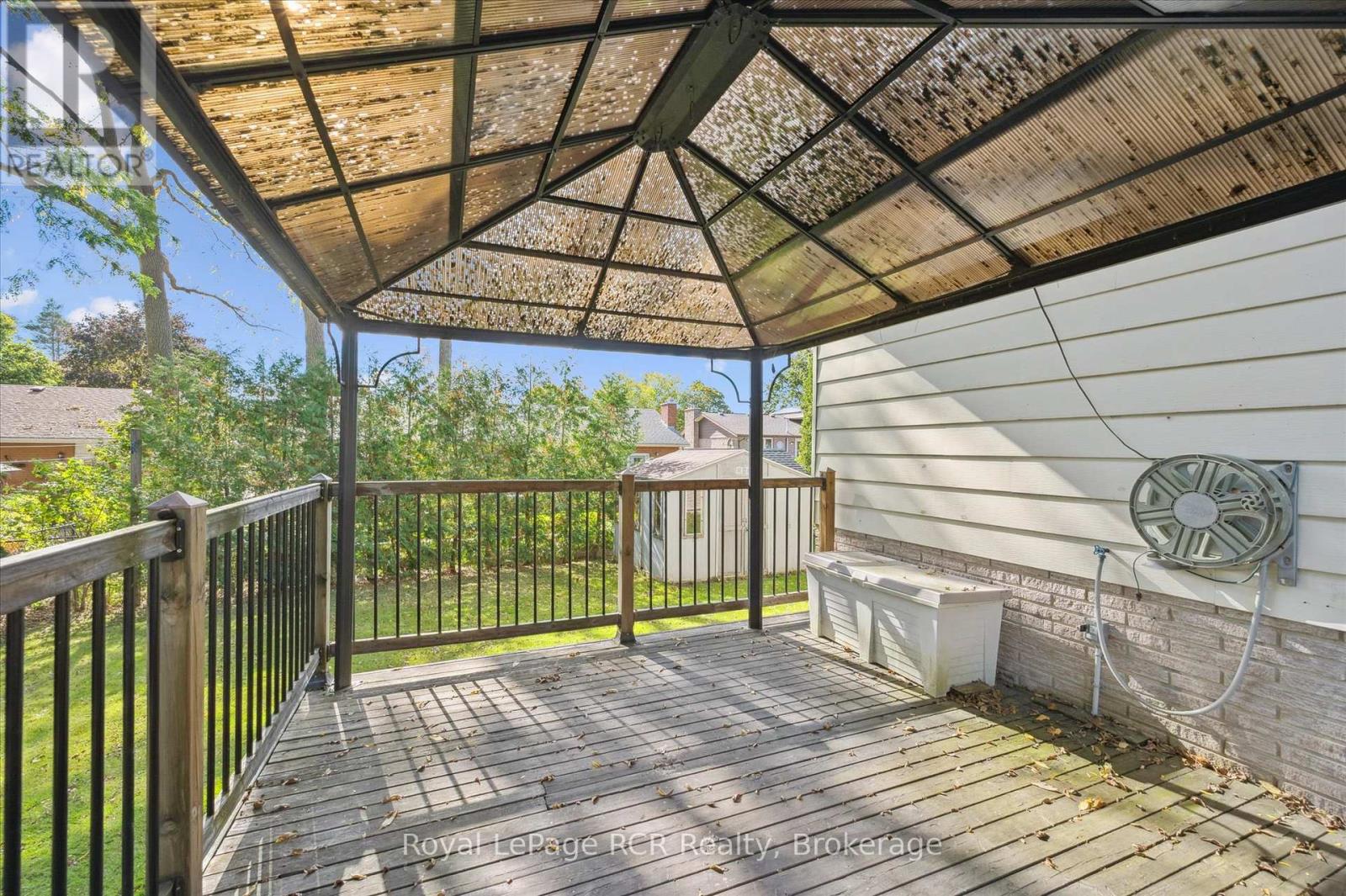551 Oakview Crescent, Wellington North (Mount Forest), Ontario  N0G 2L2 - Photo 42 - X12454283
