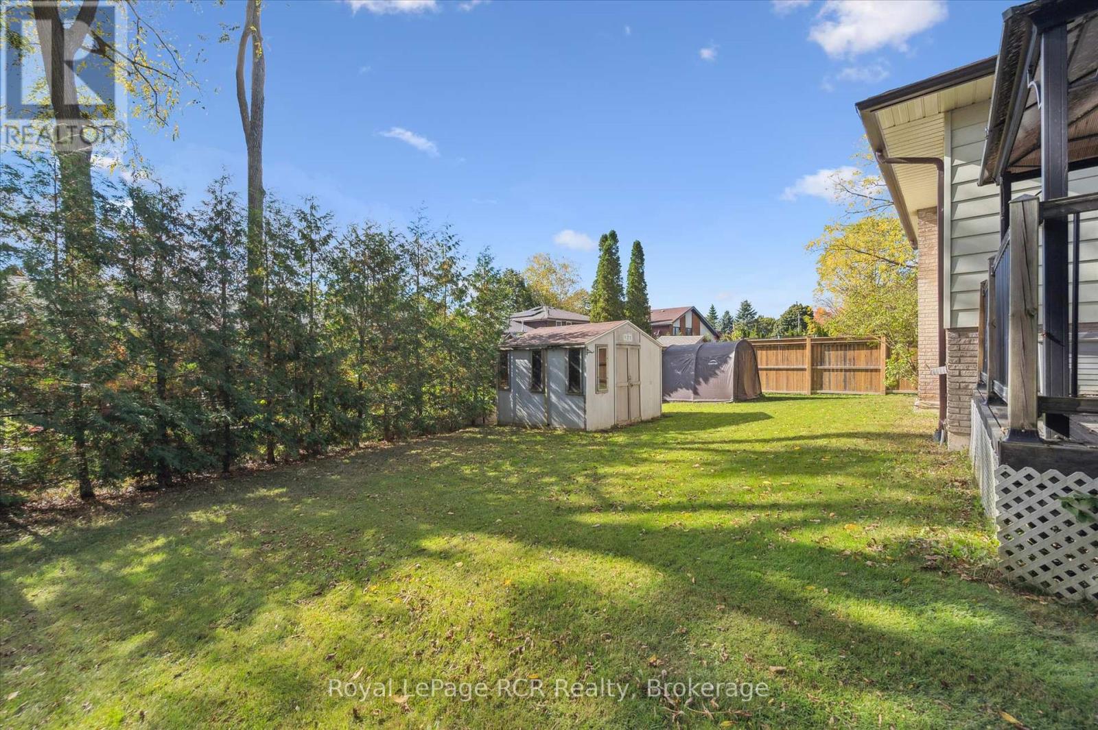 551 Oakview Crescent, Wellington North (Mount Forest), Ontario  N0G 2L2 - Photo 44 - X12454283