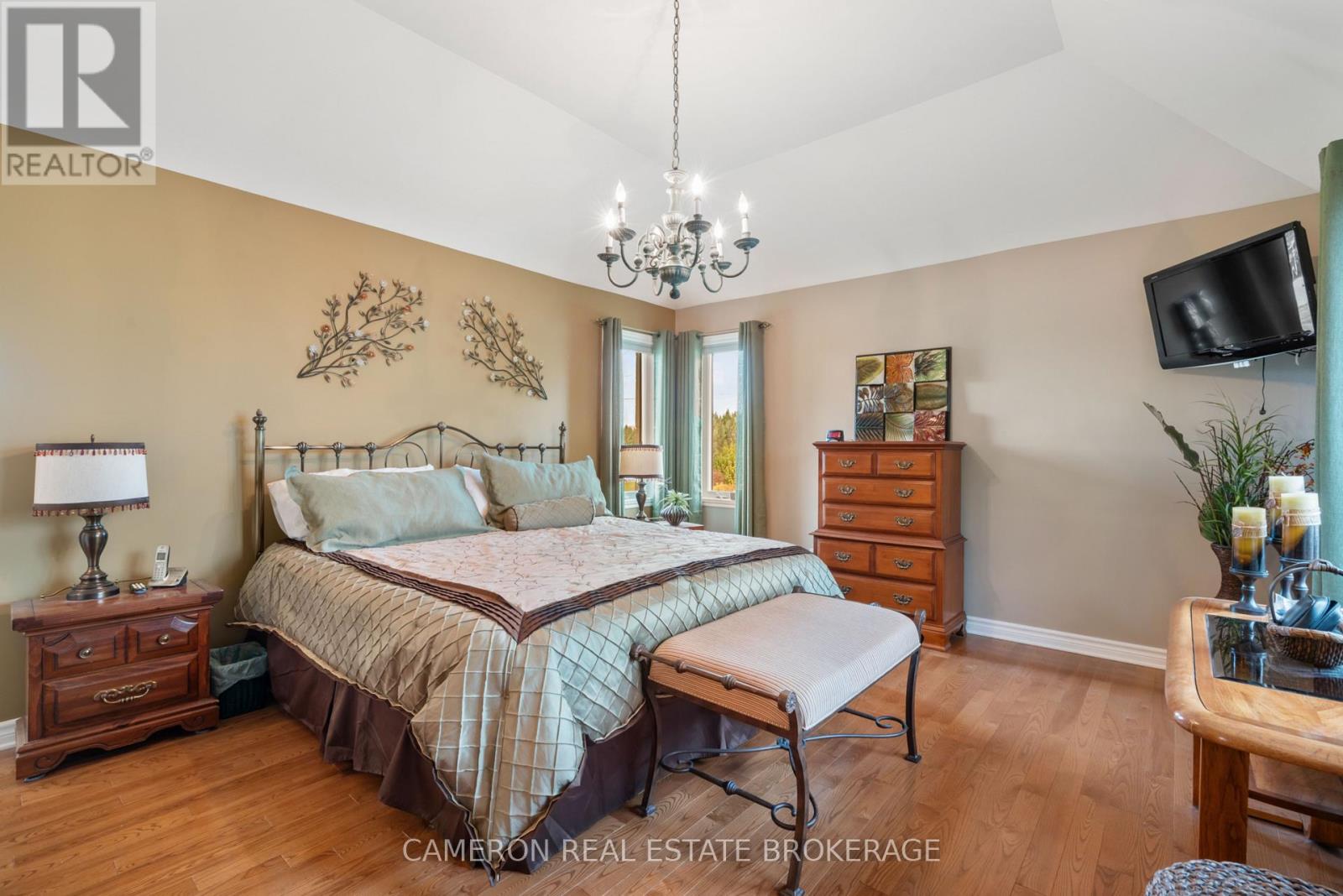 18105 Farlinger Drive, South Glengarry, Ontario  K6H 5R5 - Photo 20 - X12454268
