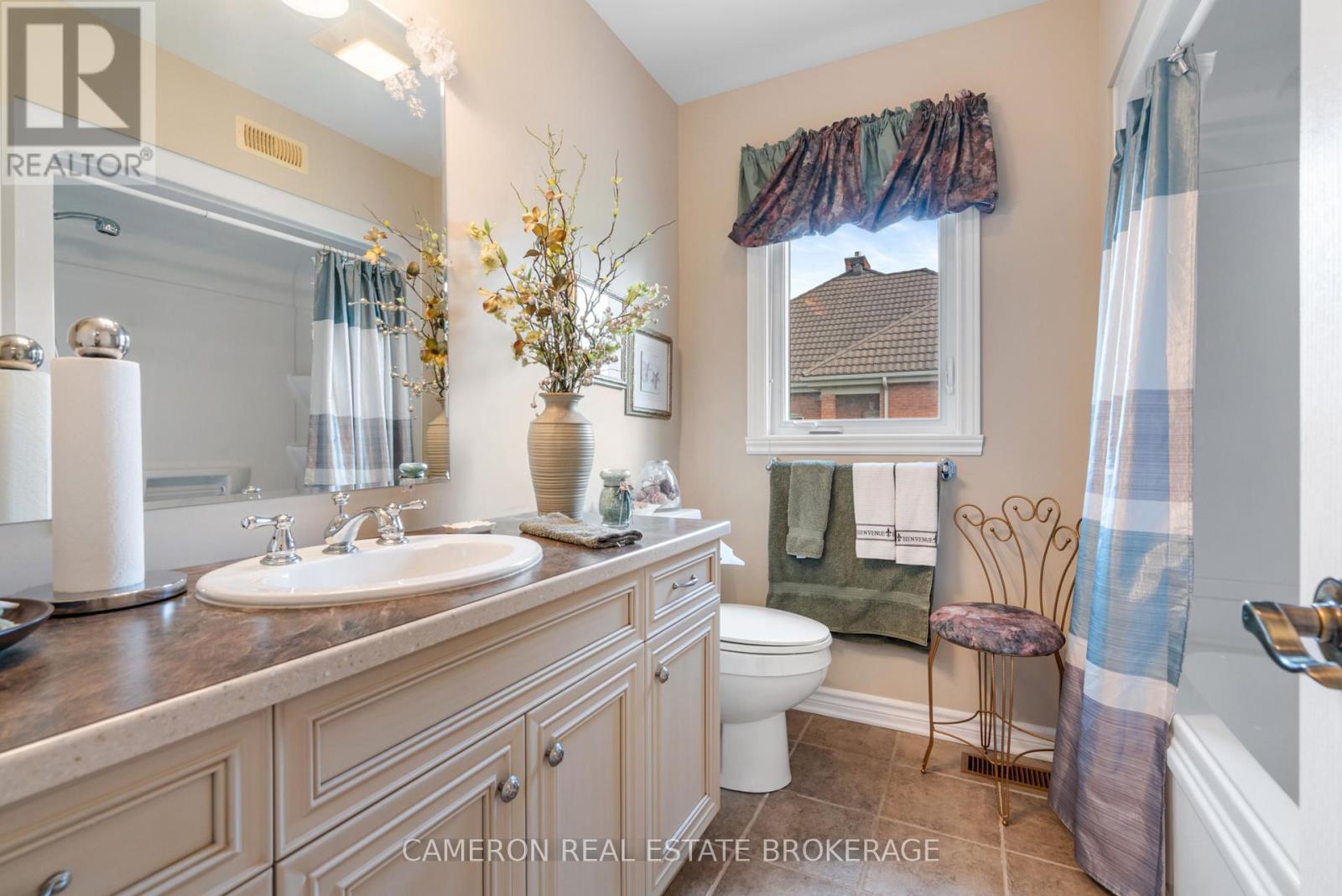 18105 Farlinger Drive, South Glengarry, Ontario  K6H 5R5 - Photo 26 - X12454268