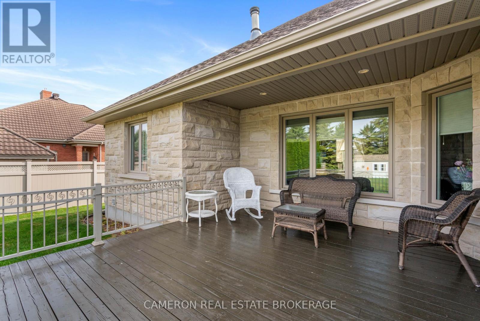 18105 Farlinger Drive, South Glengarry, Ontario  K6H 5R5 - Photo 36 - X12454268