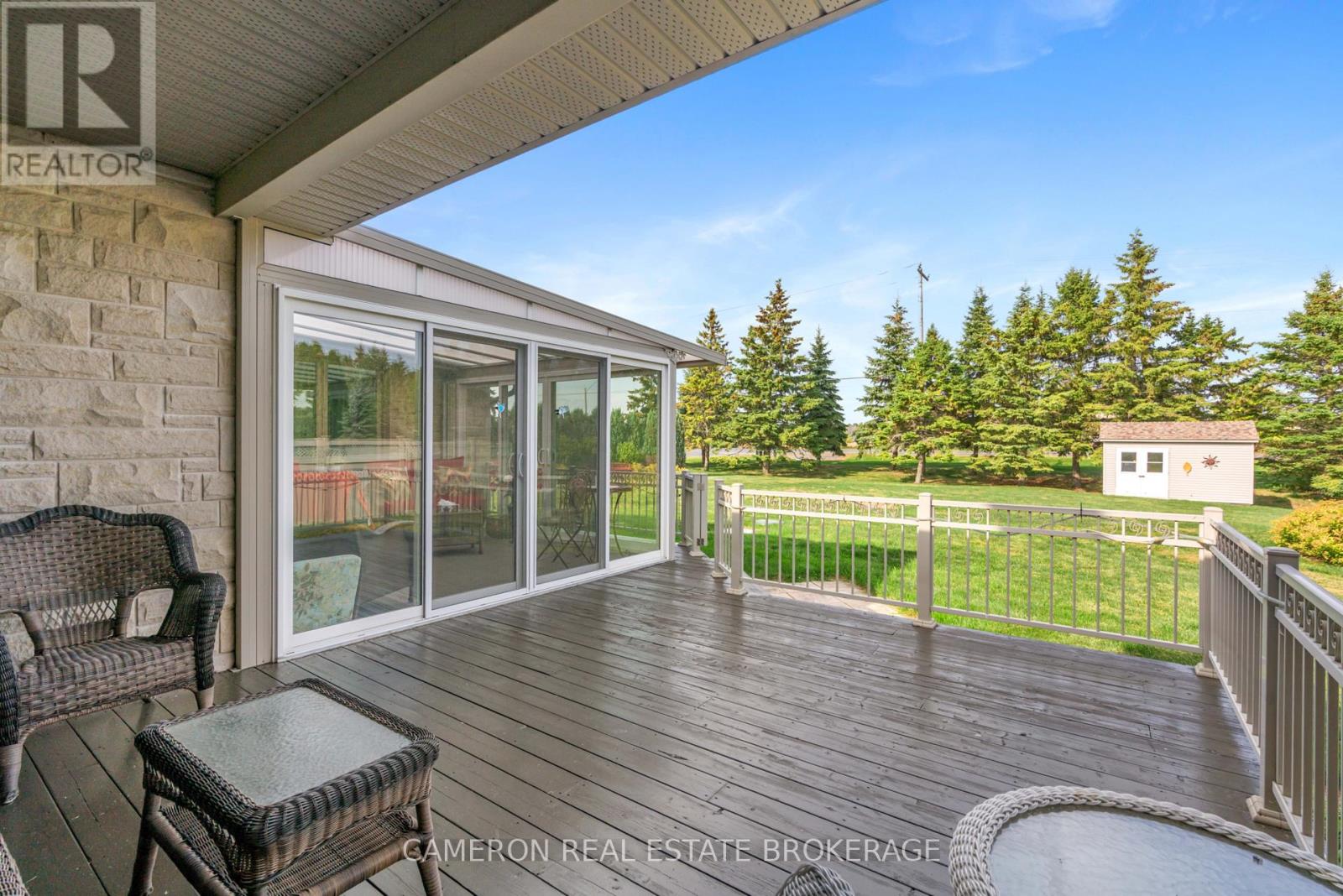 18105 Farlinger Drive, South Glengarry, Ontario  K6H 5R5 - Photo 37 - X12454268