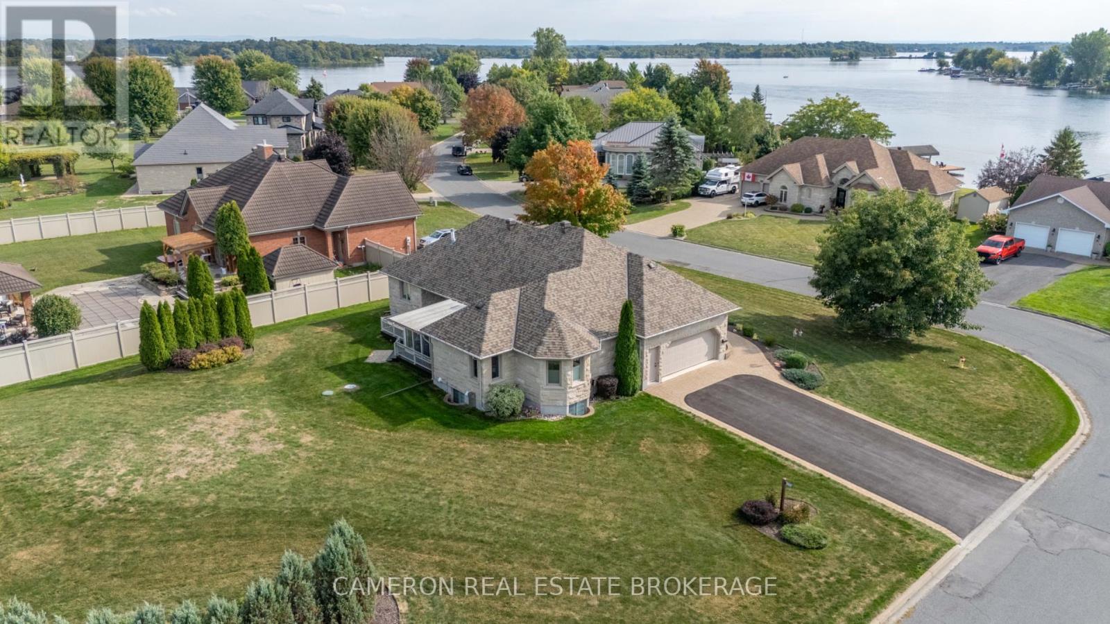 18105 Farlinger Drive, South Glengarry, Ontario  K6H 5R5 - Photo 38 - X12454268