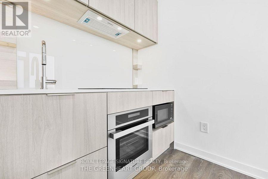 802 - 28 Ann Street, Mississauga, Ontario  L5G 0E1 - Photo 11 - W12454111