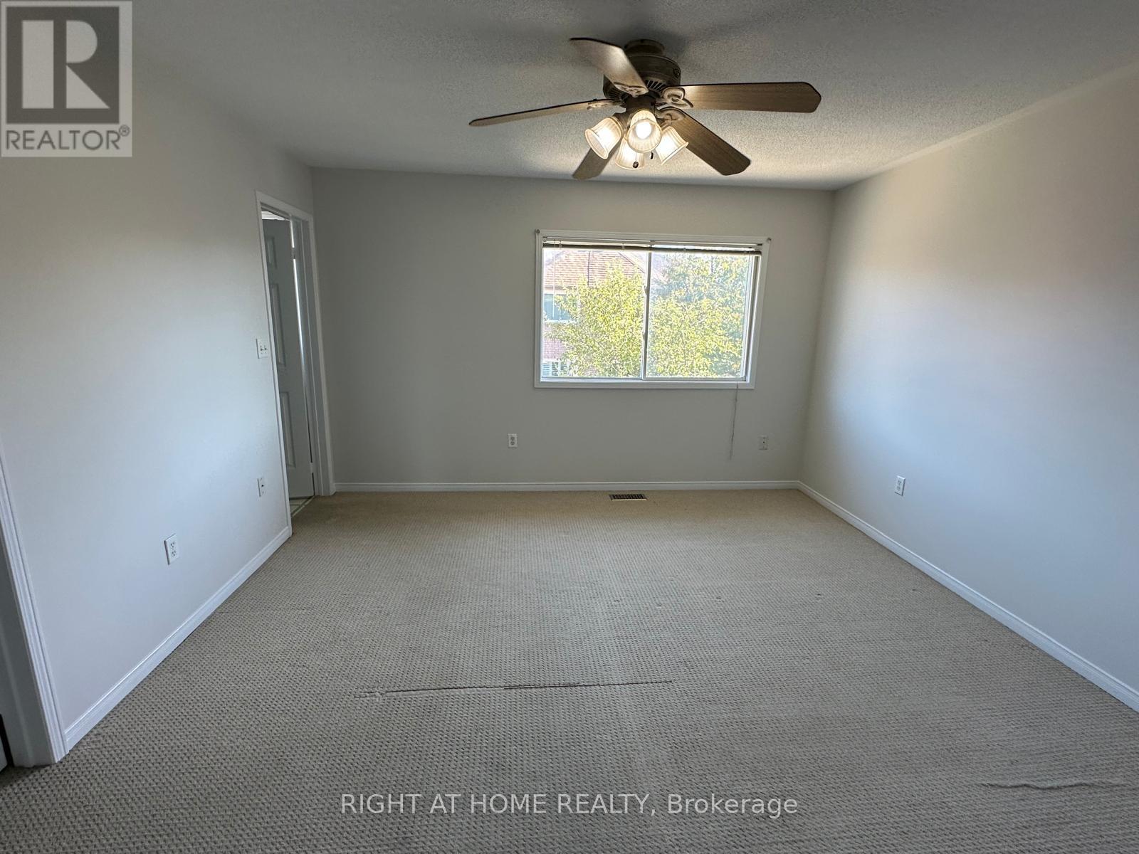 3368 Scotch Pine Gate, Mississauga, Ontario  L5N 7M9 - Photo 10 - W12454123