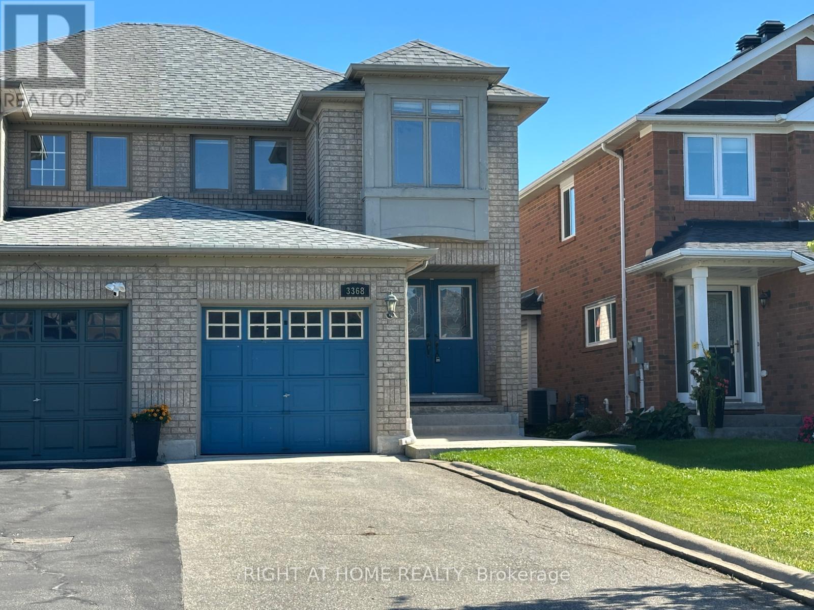 3368 Scotch Pine Gate, Mississauga, Ontario  L5N 7M9 - Photo 2 - W12454123