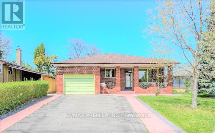 35 TAYSHAM CRESCENT, Toronto, Ontario