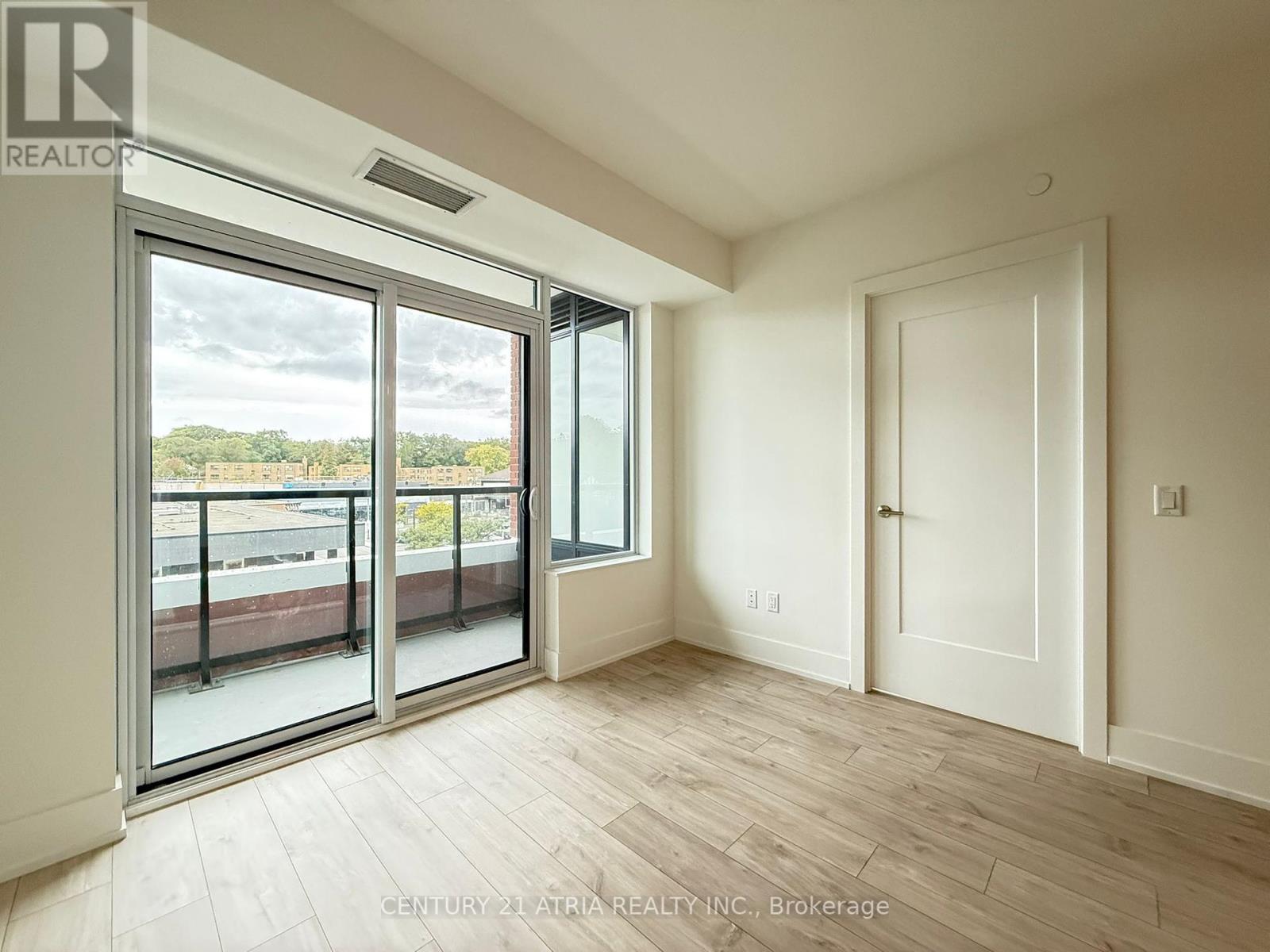 317 - 259 THE KINGSWAY, Toronto, Ontario