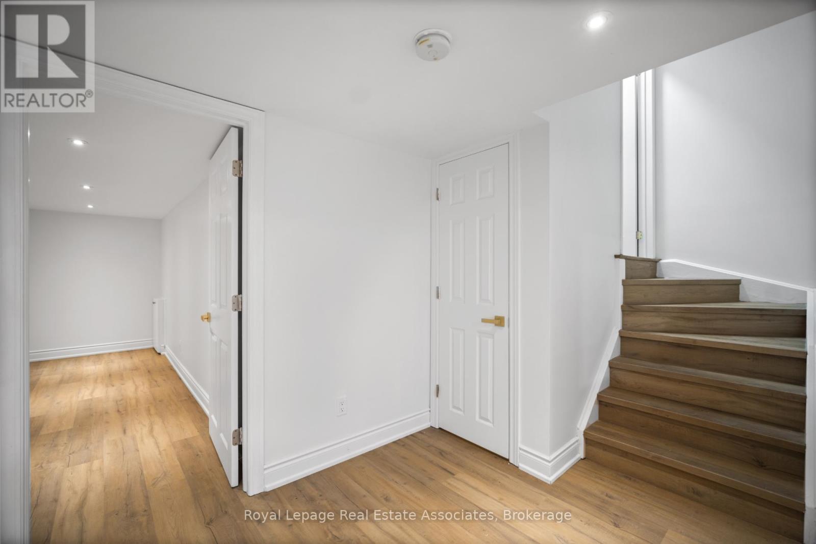 580 Courtney Valley Road, Mississauga, Ontario  L5V 0C2 - Photo 27 - W12454161