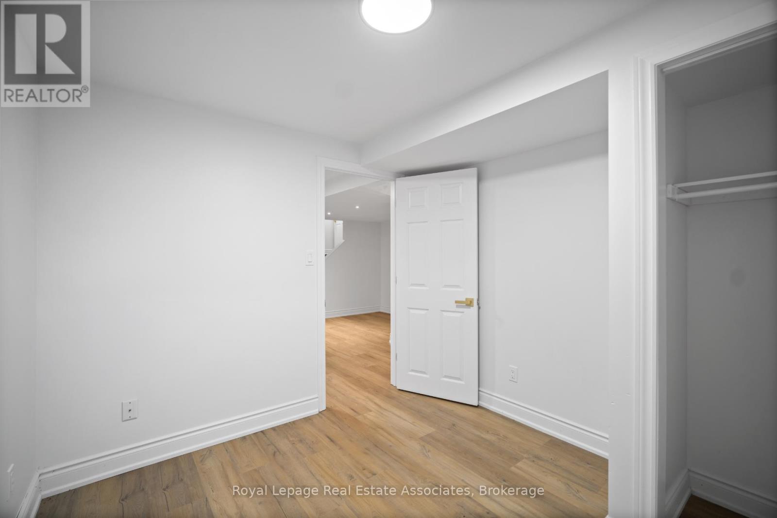 580 Courtney Valley Road, Mississauga, Ontario  L5V 0C2 - Photo 34 - W12454161