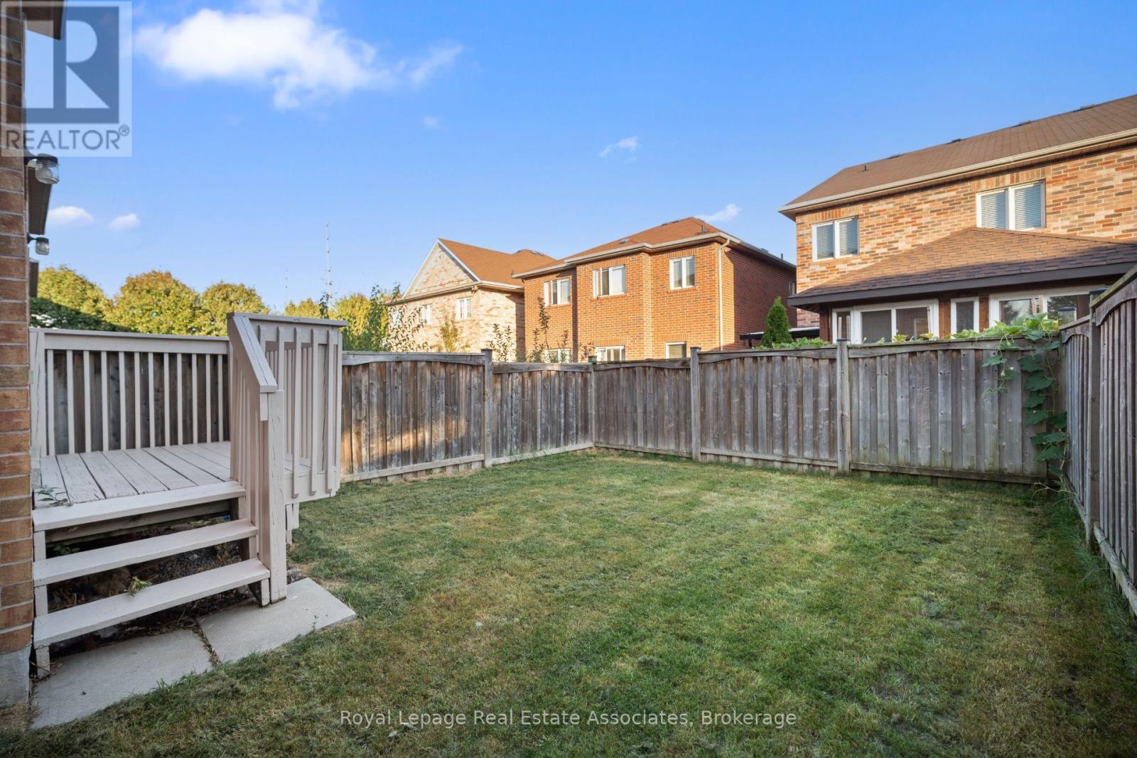 580 Courtney Valley Road, Mississauga, Ontario  L5V 0C2 - Photo 38 - W12454161