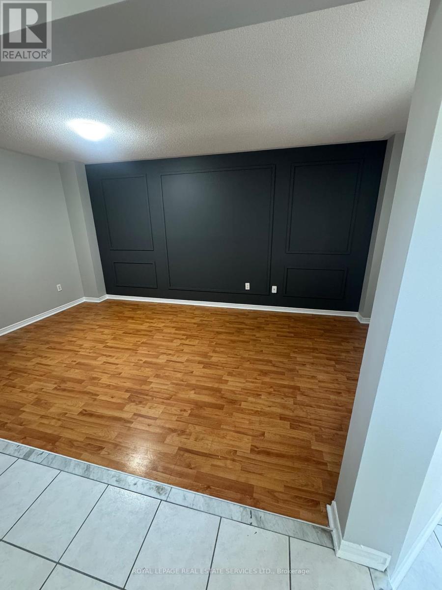 Upper - 160 Cordgrass Crescent, Brampton, Ontario  L6R 2A1 - Photo 4 - W12454163